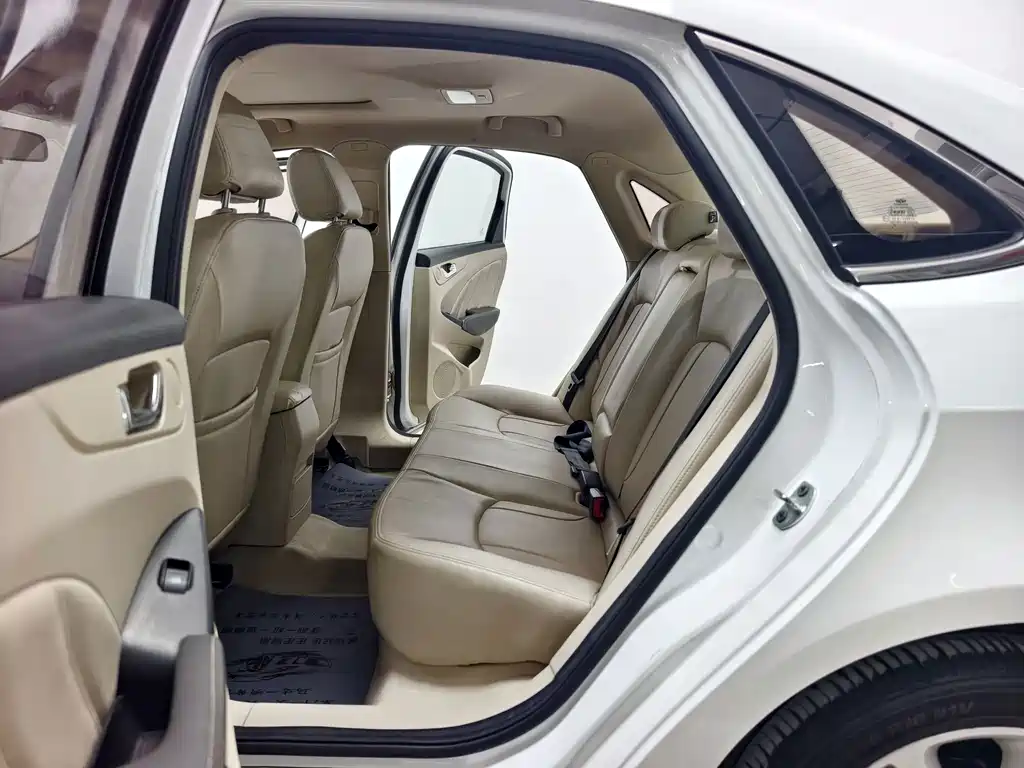 Chery Arrizo 7 — миниатюра 13