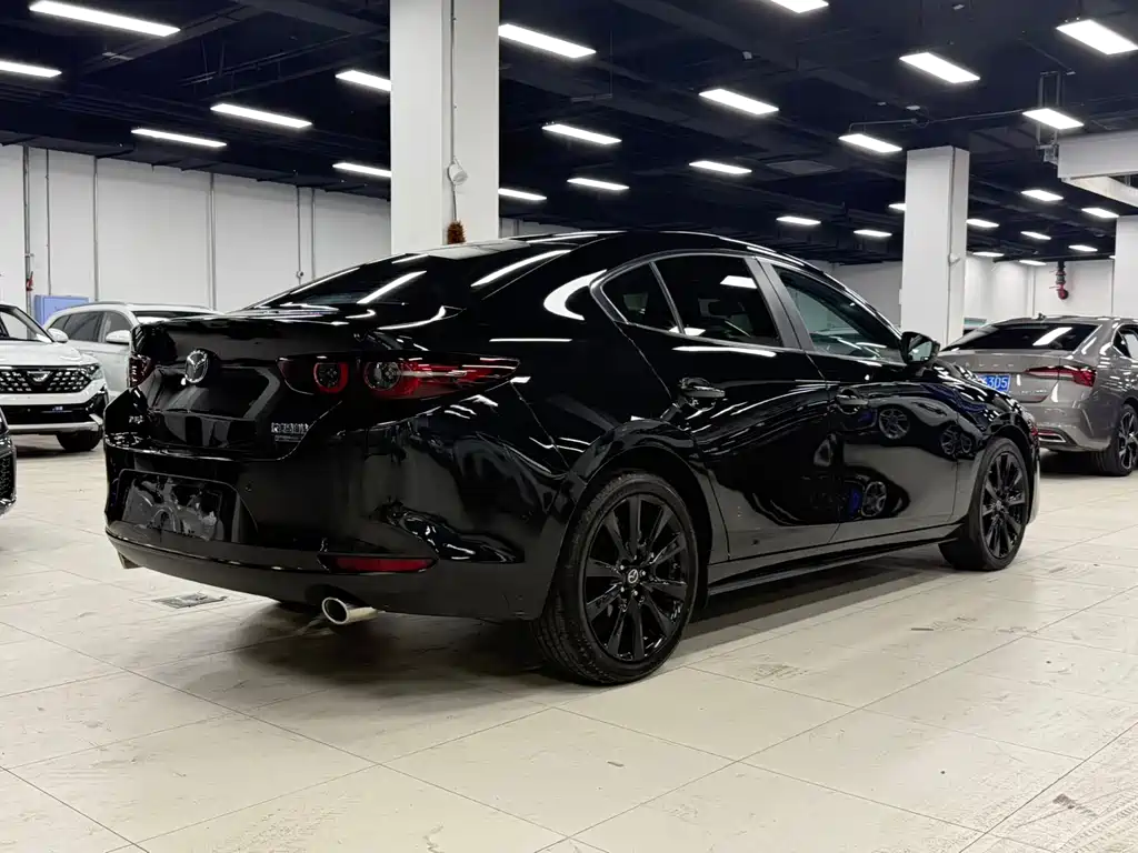 Mazda Mazda3 3 2022 2.0L AT