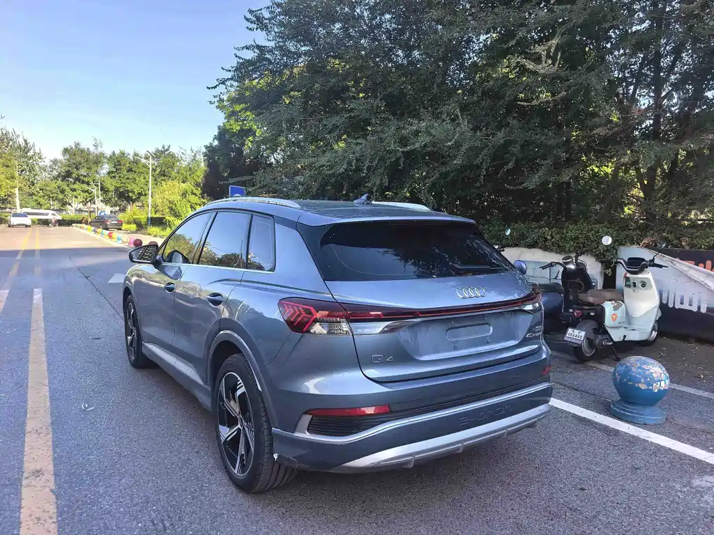 Audi Q4 e-tron — миниатюра 9