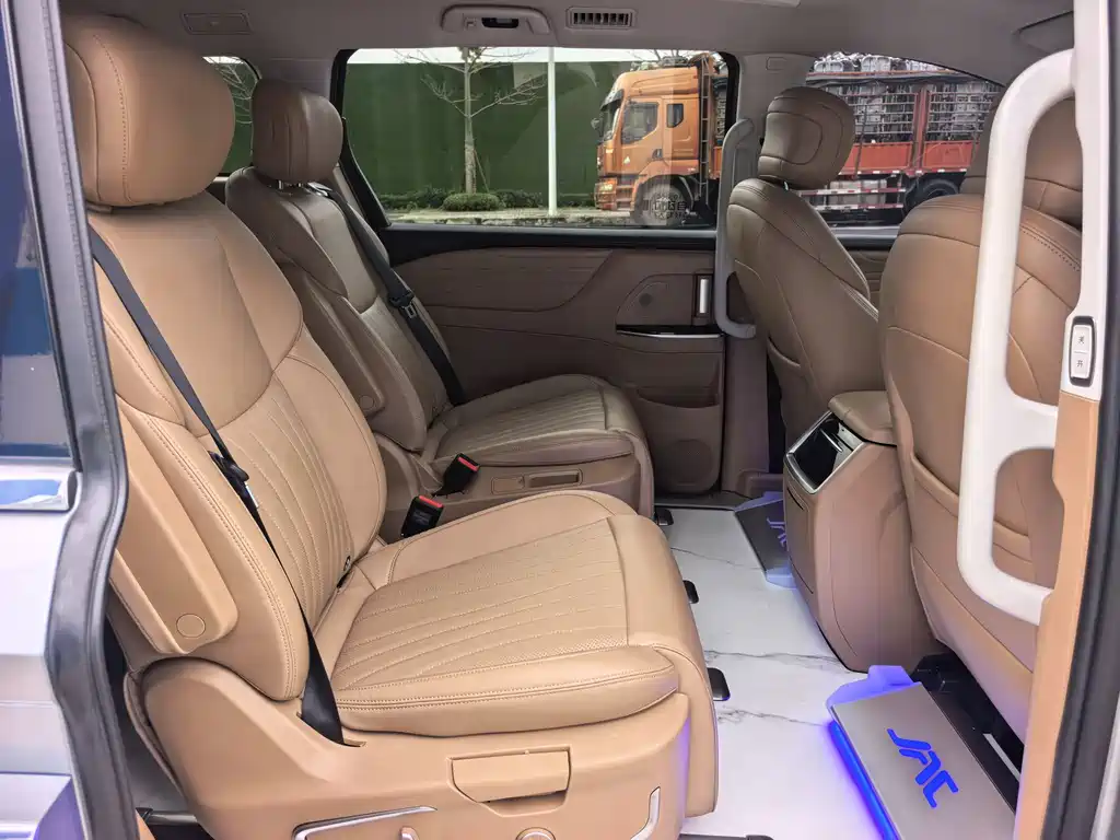 JAC Motors RUIFENG RF8 PHEV