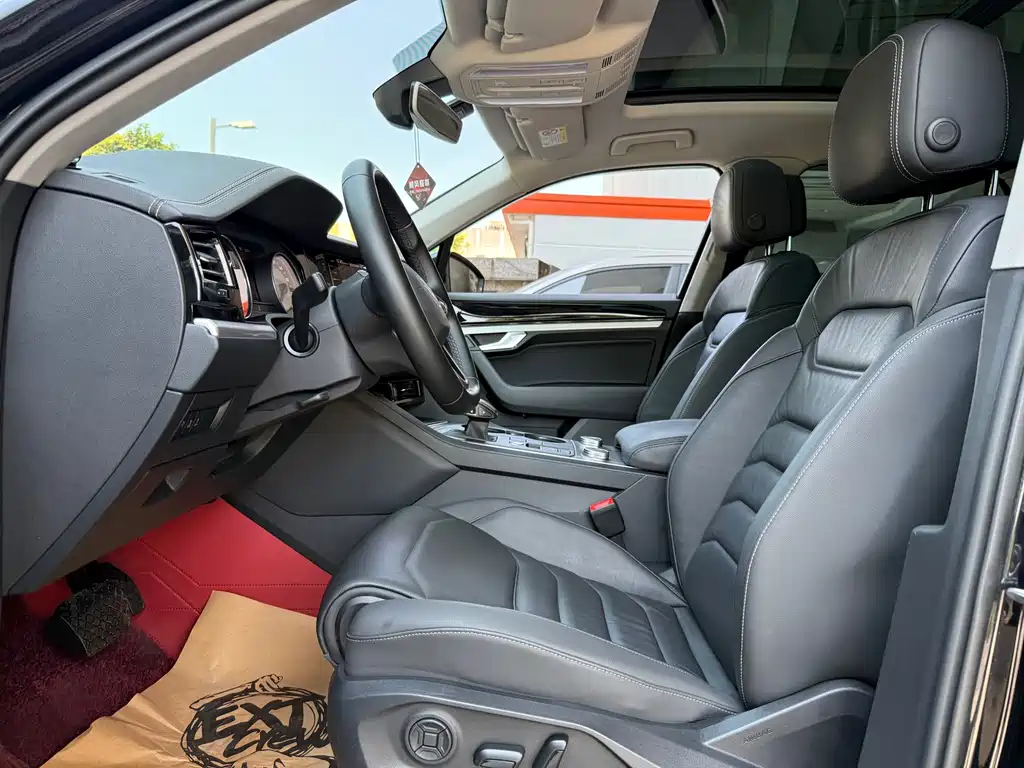 Volkswagen Touareg — миниатюра 9