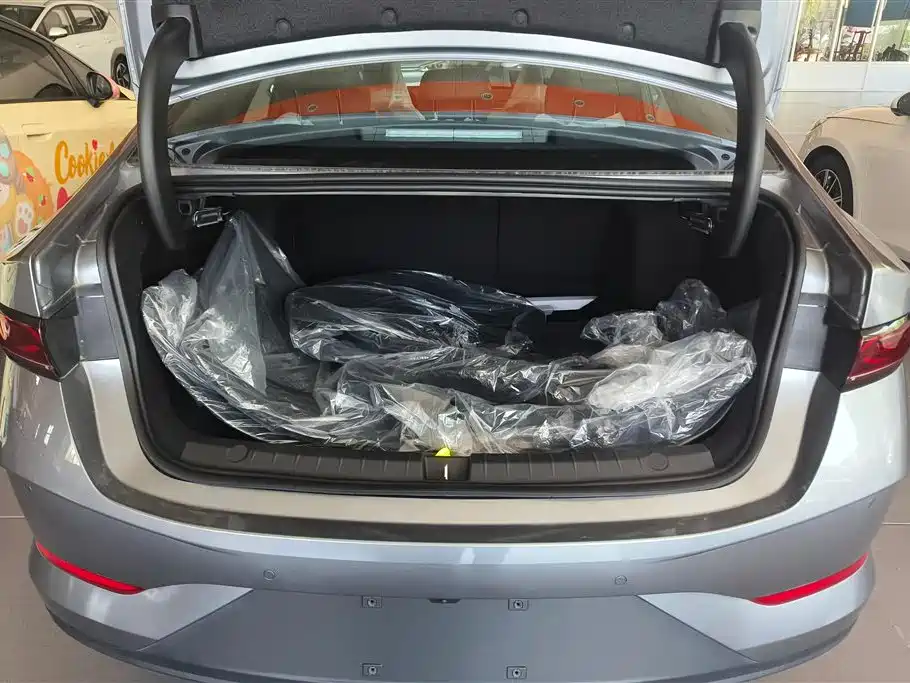 BYD Qin Plus PLUS 2025 DM-i Smart Drive 128KM