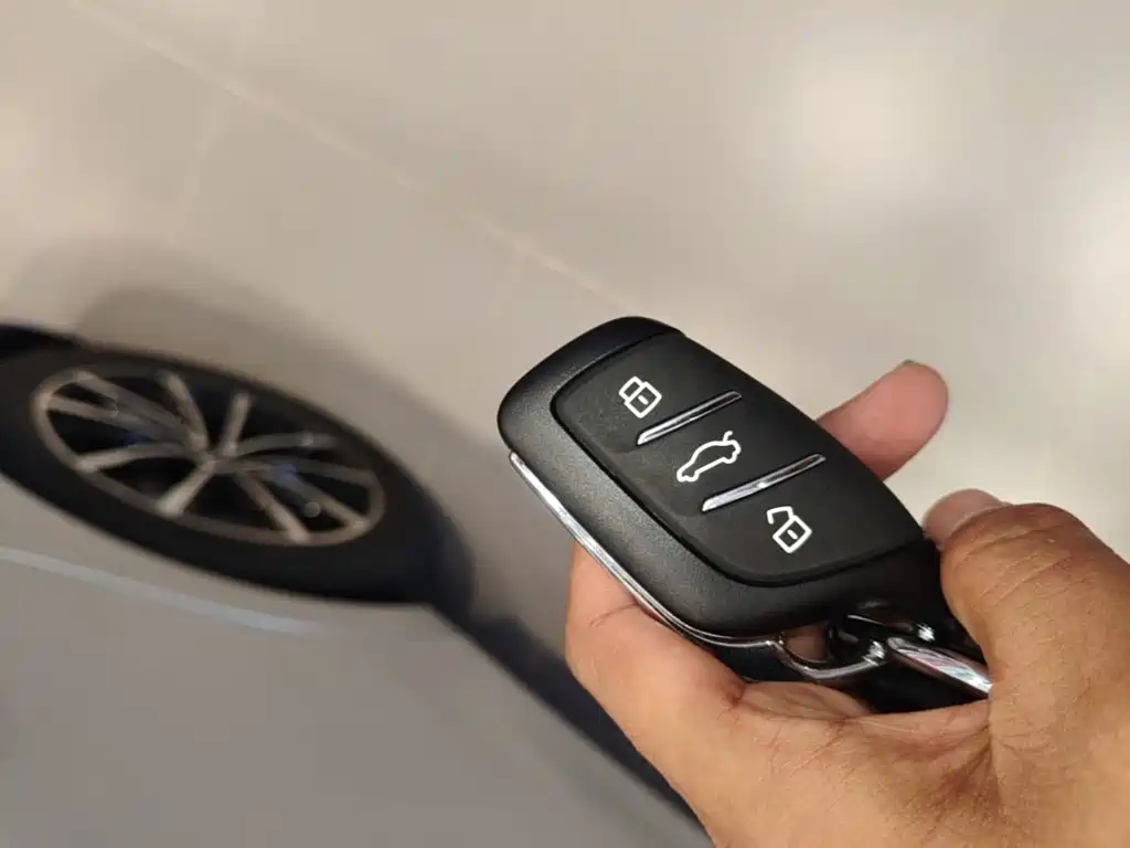Roewe D7 2025 DMH 125km Champion