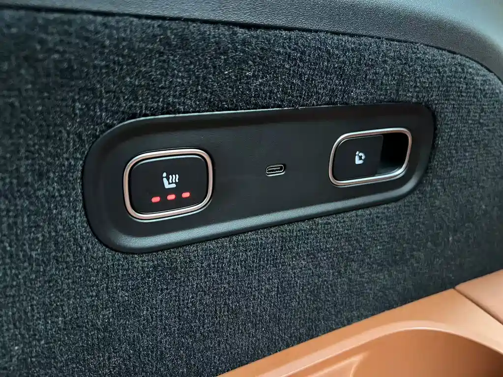 Li Auto Li L8 — миниатюра 11