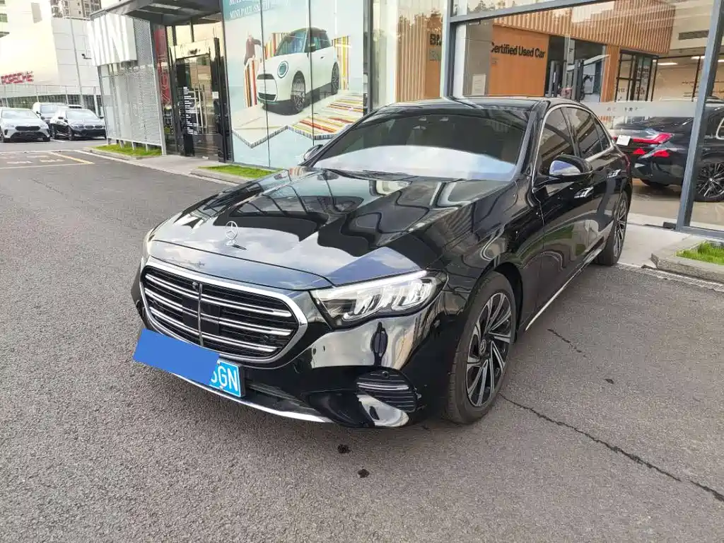 Mercedes-Benz E-Class 2024