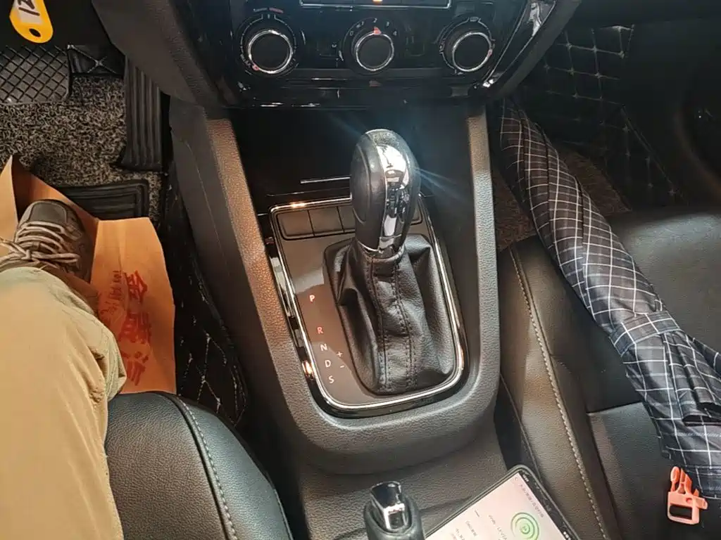 Volkswagen Sagitar — миниатюра 13