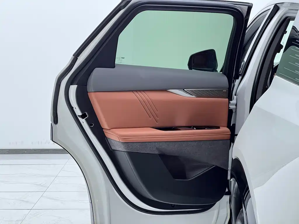 Cadillac IQ — миниатюра 23