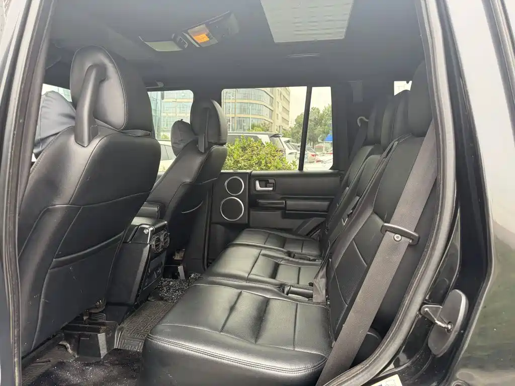 Land Rover Discovery — миниатюра 8