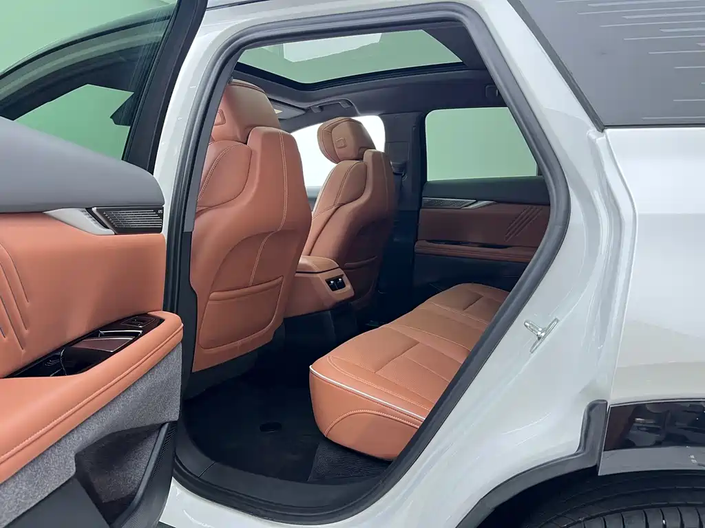 Cadillac IQ — миниатюра 6