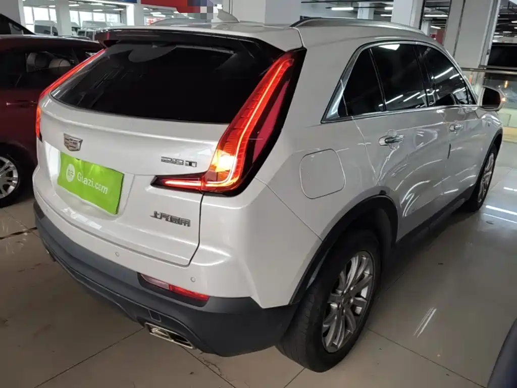 Cadillac XT4 — миниатюра 6
