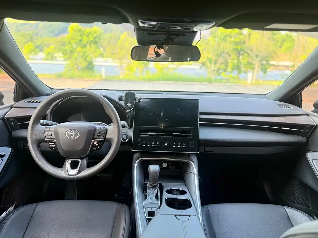 Toyota Avalon — миниатюра 8