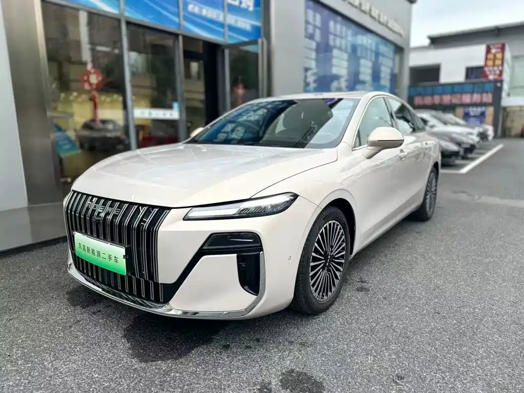 Roewe M7 DMH