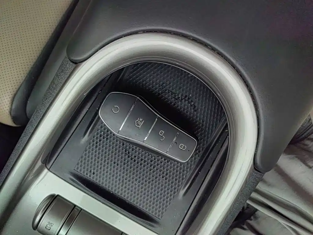 BYD Dolphin — миниатюра 9