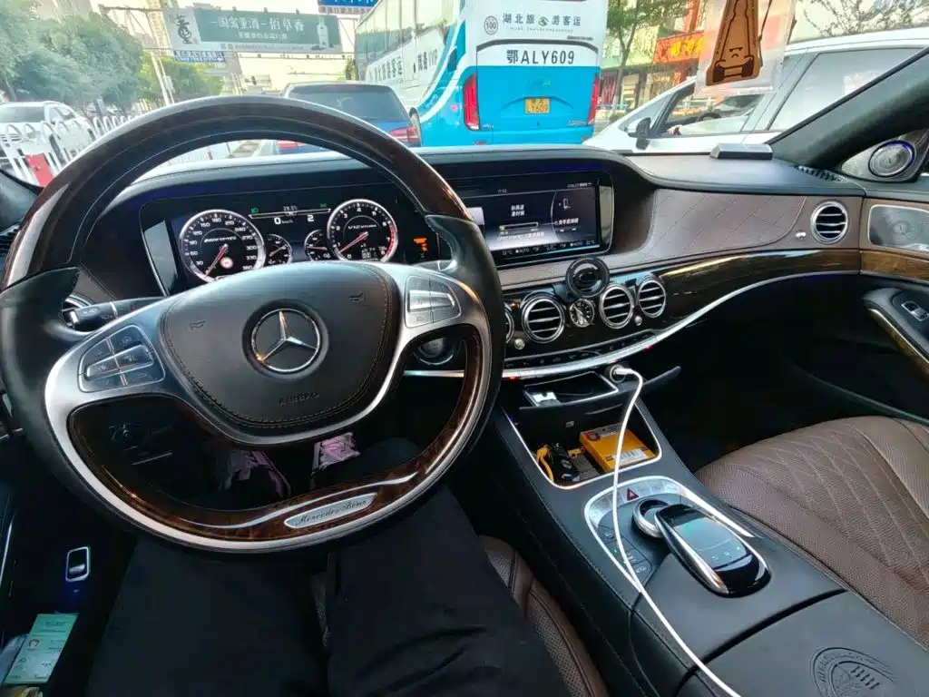 Mercedes-Benz S-Class — миниатюра 5
