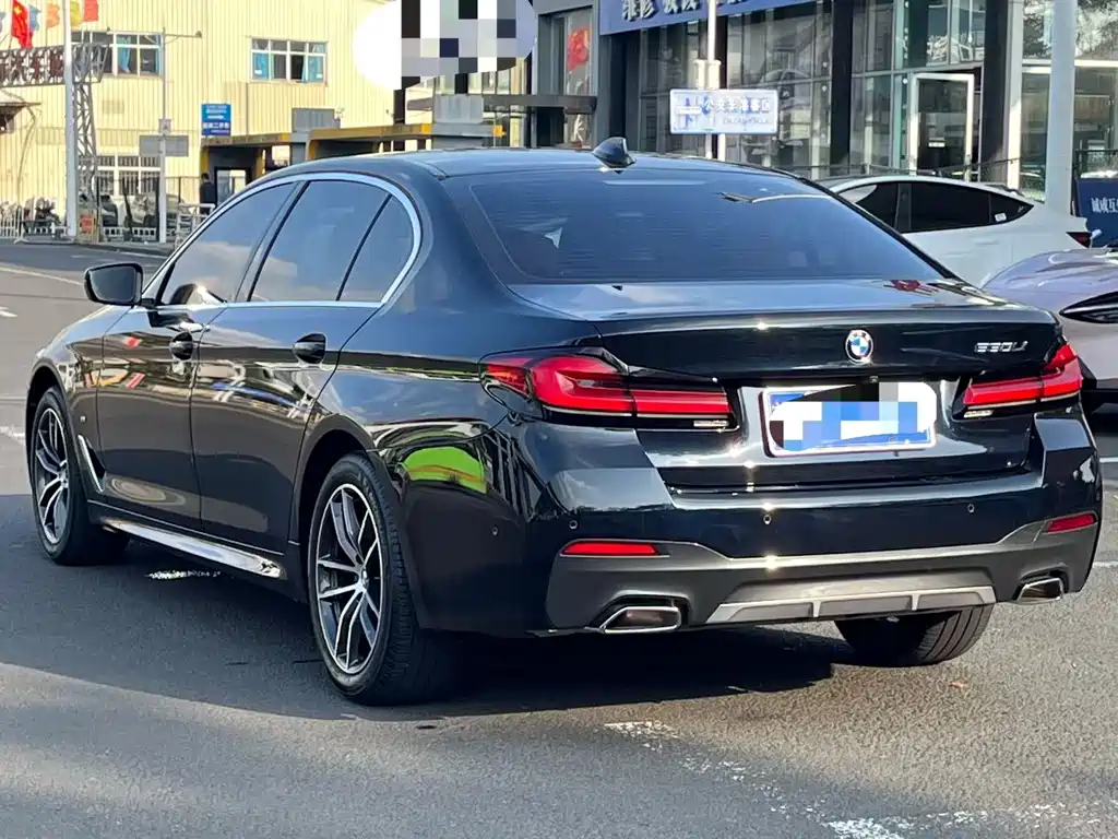 BMW 5 SERIES