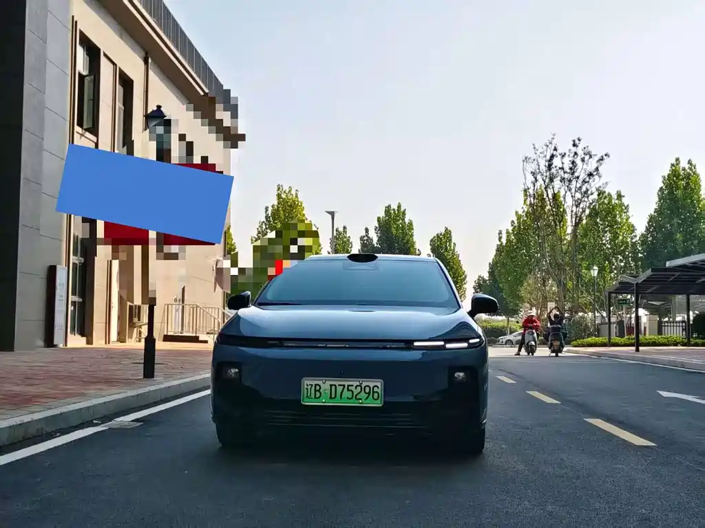 Leapmotor Leapmotor B01 — миниатюра 2