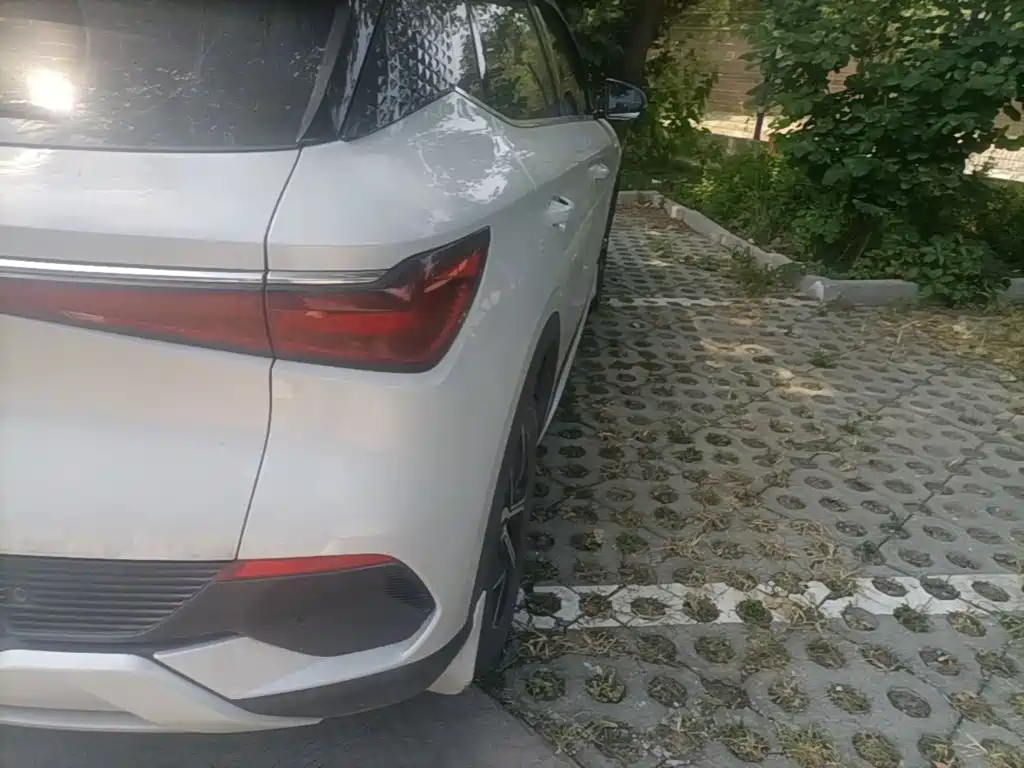 BYD Yuan Plus — миниатюра 8