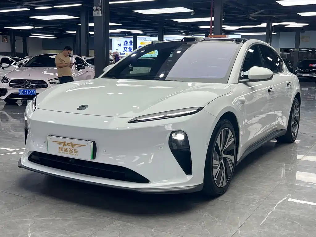 NIO ET5 — миниатюра 2