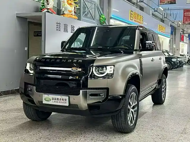 LAND ROVER DEFENDER