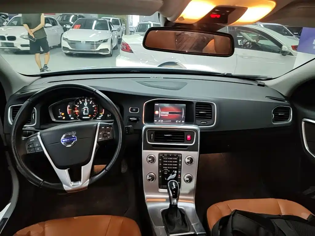 Volvo S60 — миниатюра 10