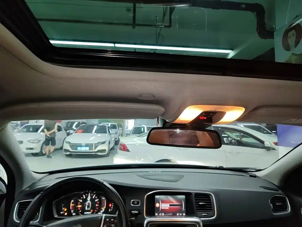 Volvo S60 — миниатюра 18