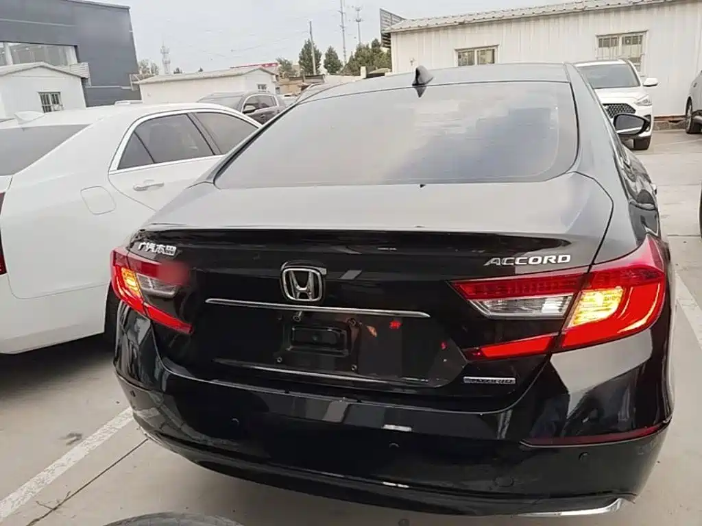 Honda Accord — миниатюра 6