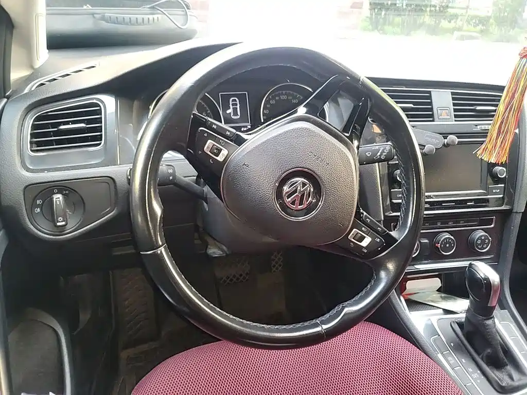 Volkswagen Golf — миниатюра 11