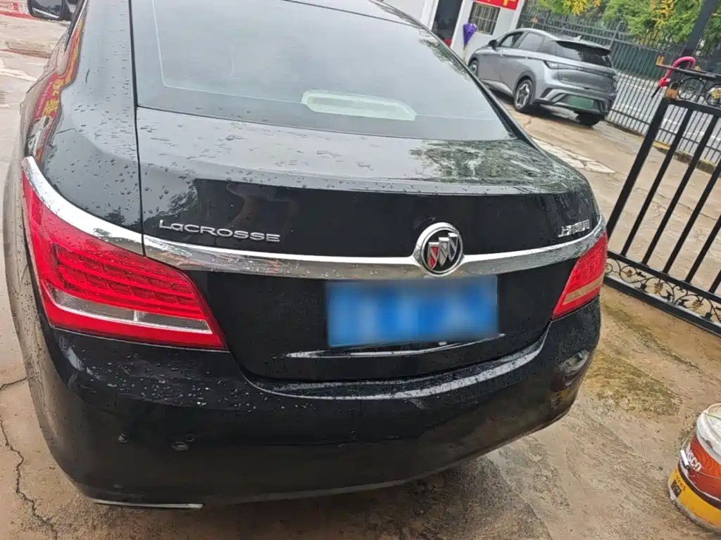 Buick LaCrosse — миниатюра 6