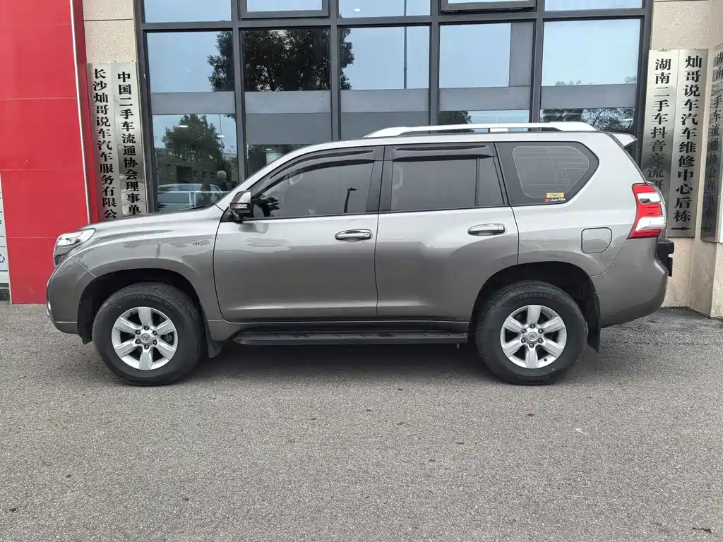Toyota Prado (Import) — миниатюра 4