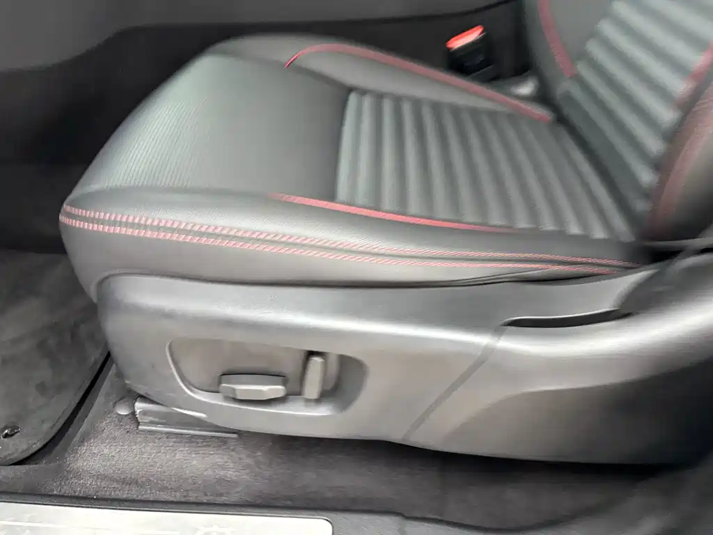 Land Rover Discovery Sport — миниатюра 13