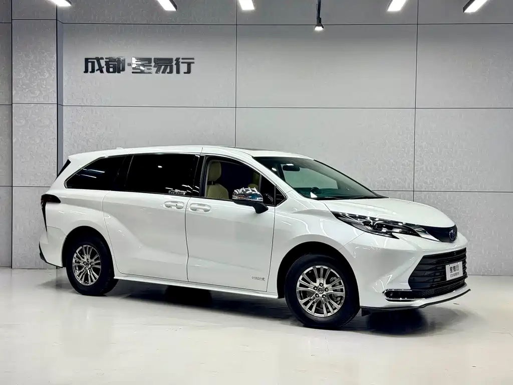 Toyota Sienna 2023 2.5L Comfort