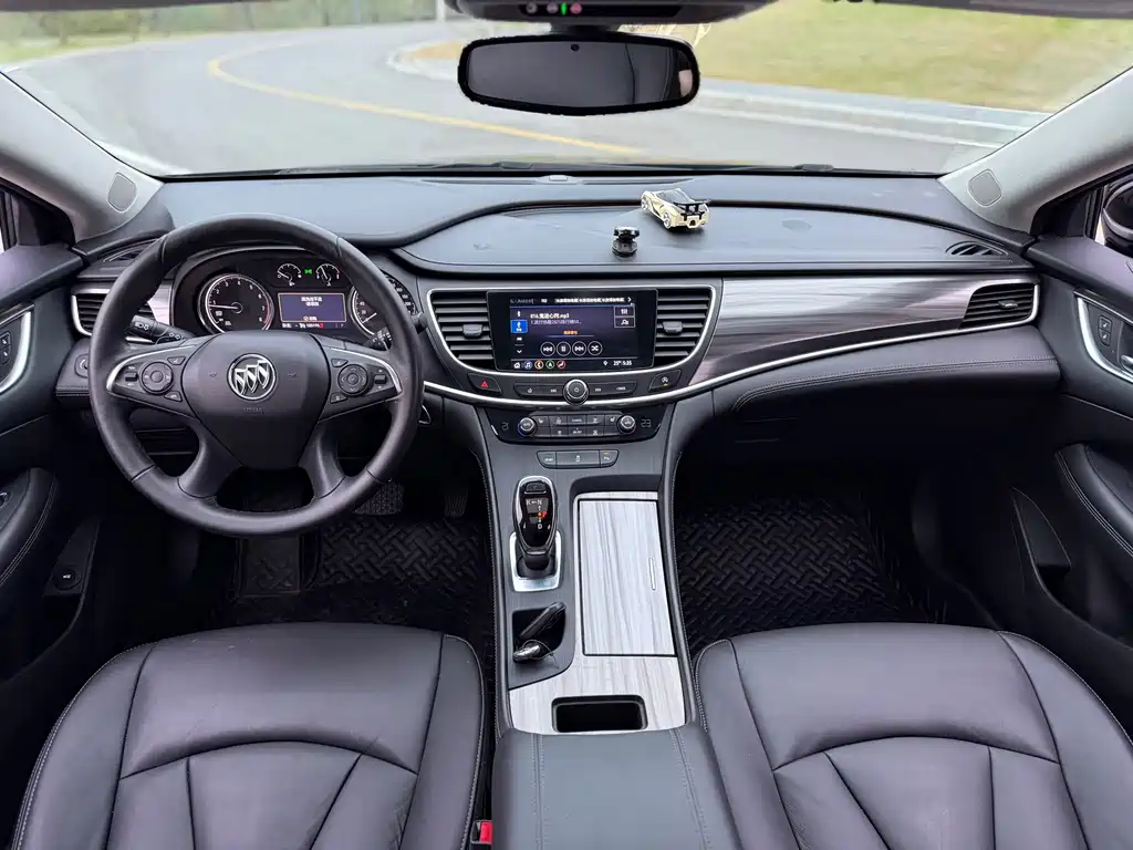 Buick LaCrosse — миниатюра 13