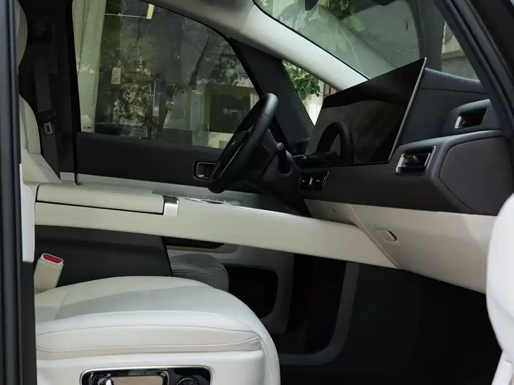 Li Auto Li MEGA — миниатюра 8