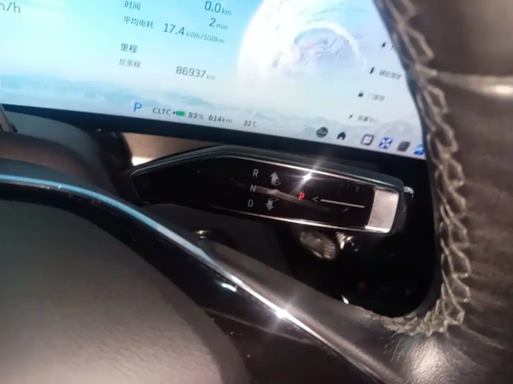 Cadillac Lyriq — миниатюра 14