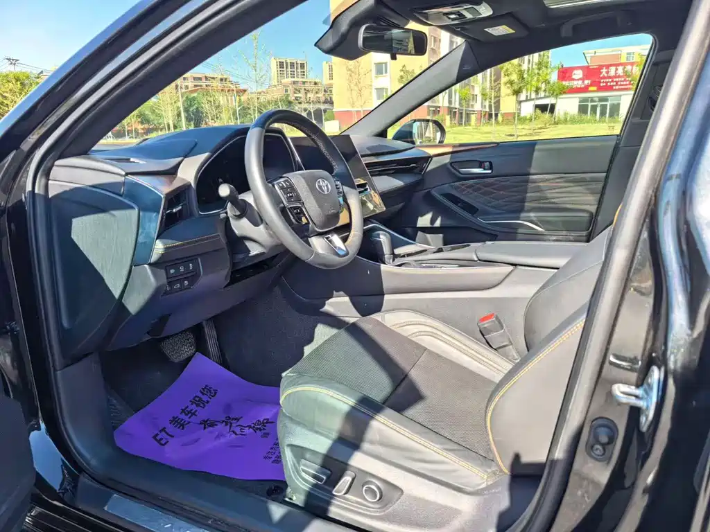 Toyota Avalon — миниатюра 6