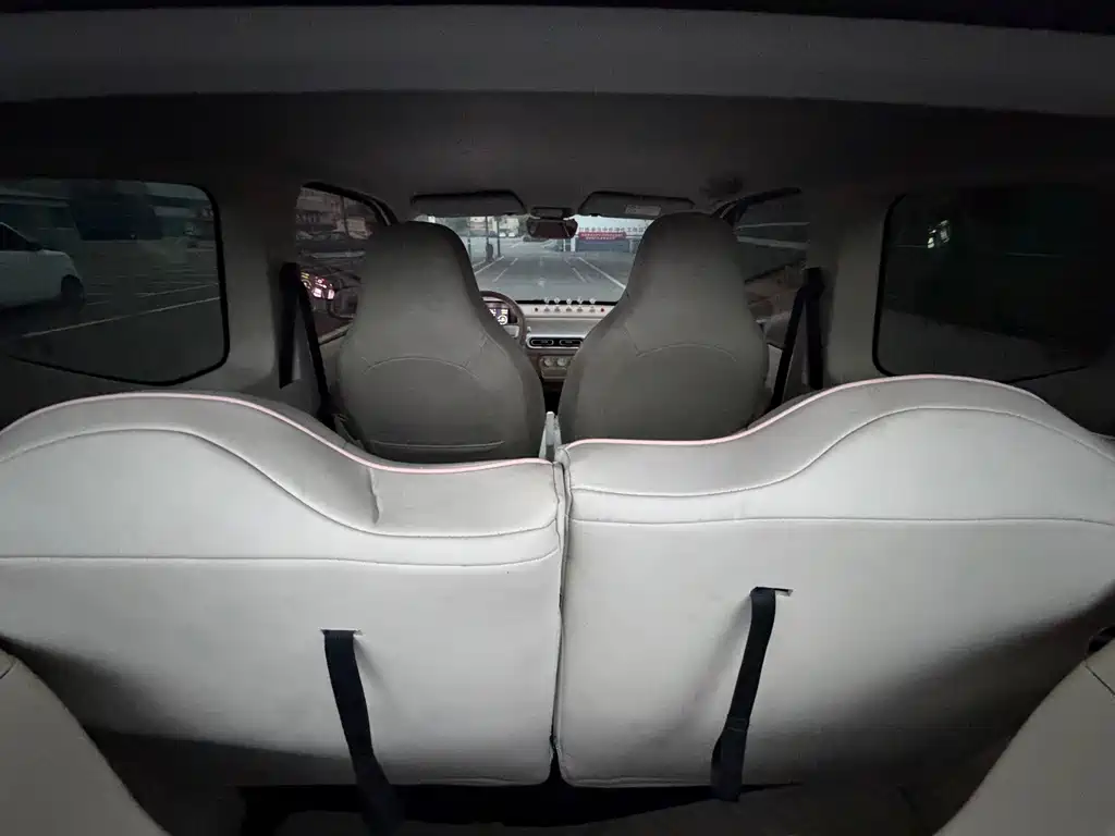 Wuling MINIEV — миниатюра 12