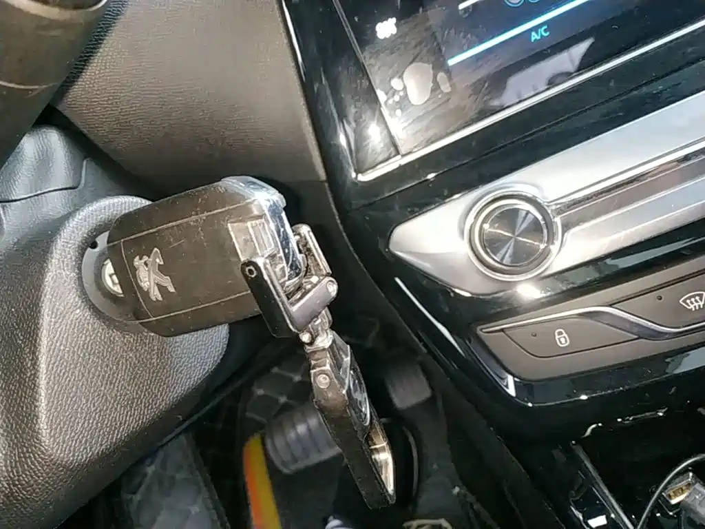 Peugeot 308 — миниатюра 9
