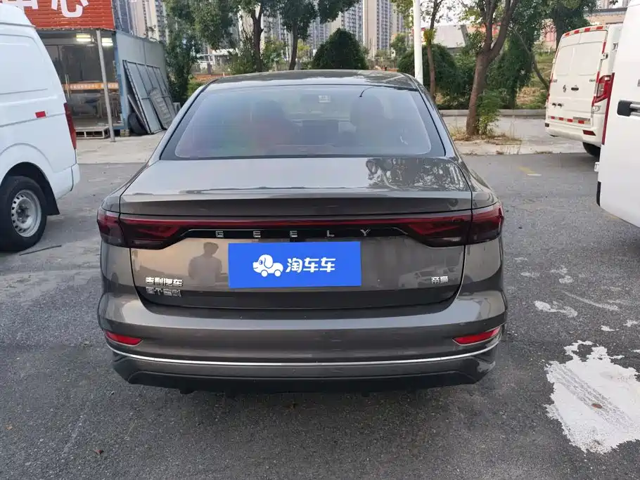 Geely Emgrand — миниатюра 4