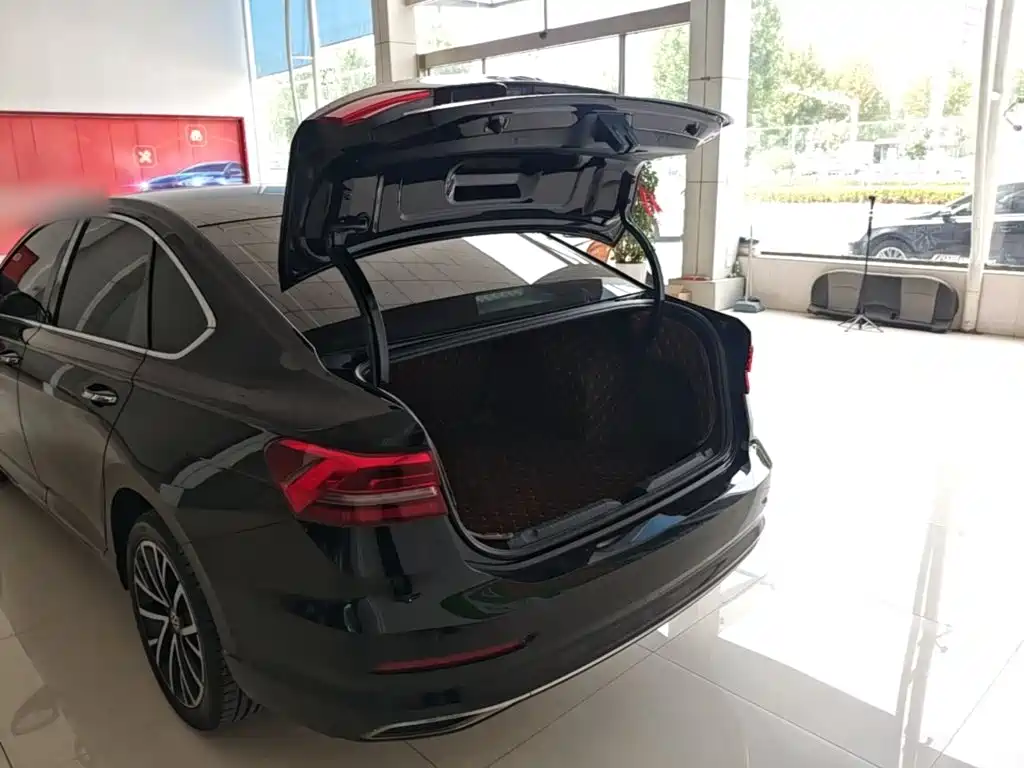 Volkswagen Lavida — миниатюра 19