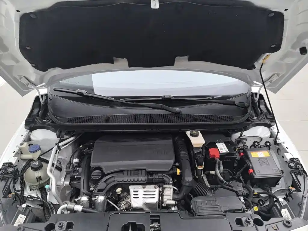 Peugeot 408 — миниатюра 6