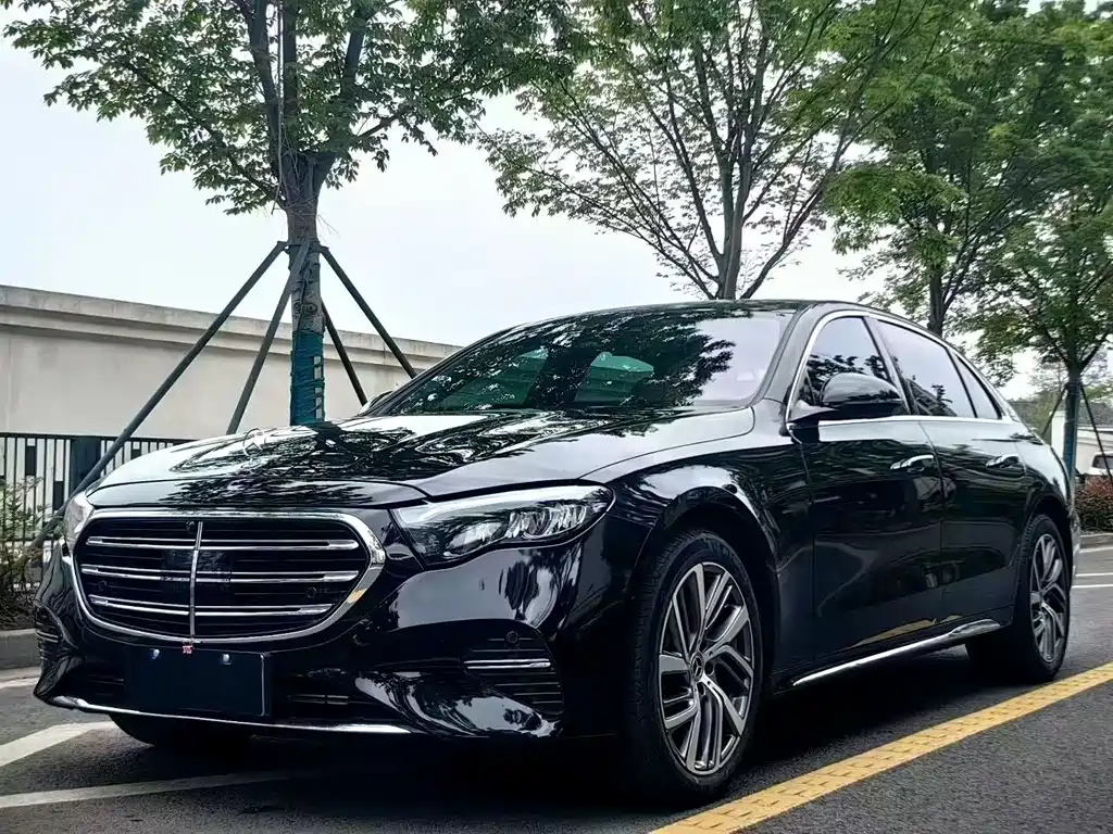 Mercedes-Benz E-Class 2024