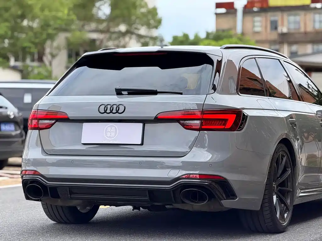Audi RS 4 — миниатюра 22