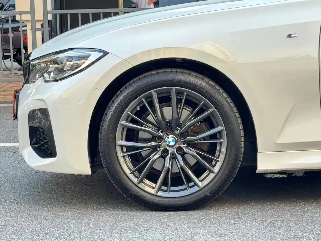 BMW 3 Series — миниатюра 25