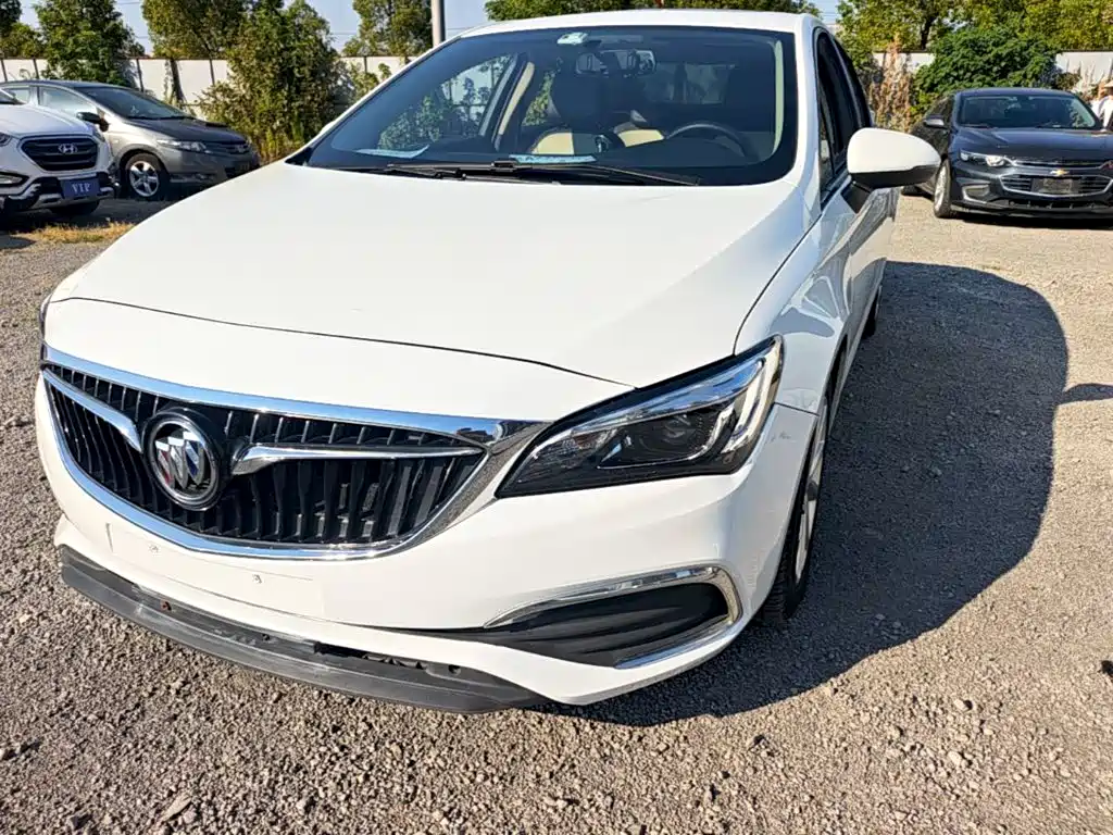 Buick Verano — миниатюра 24