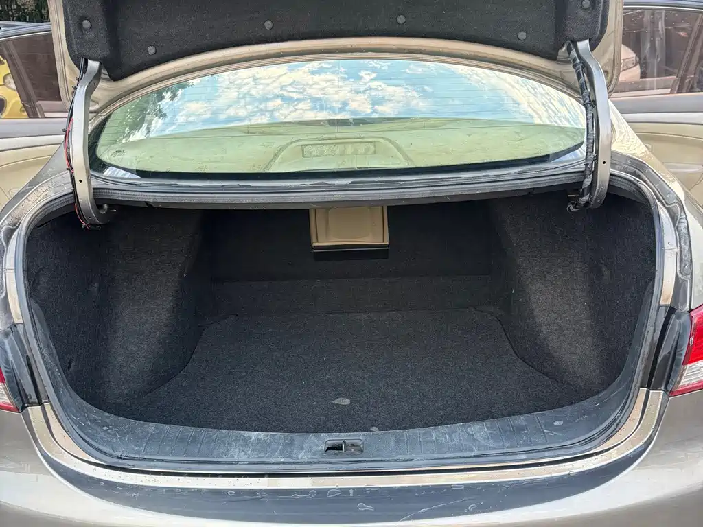 Nissan Sylphy — миниатюра 11