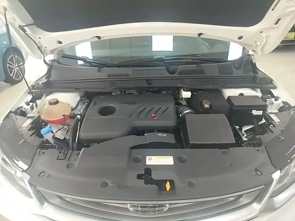 Geely Binyue — миниатюра 20