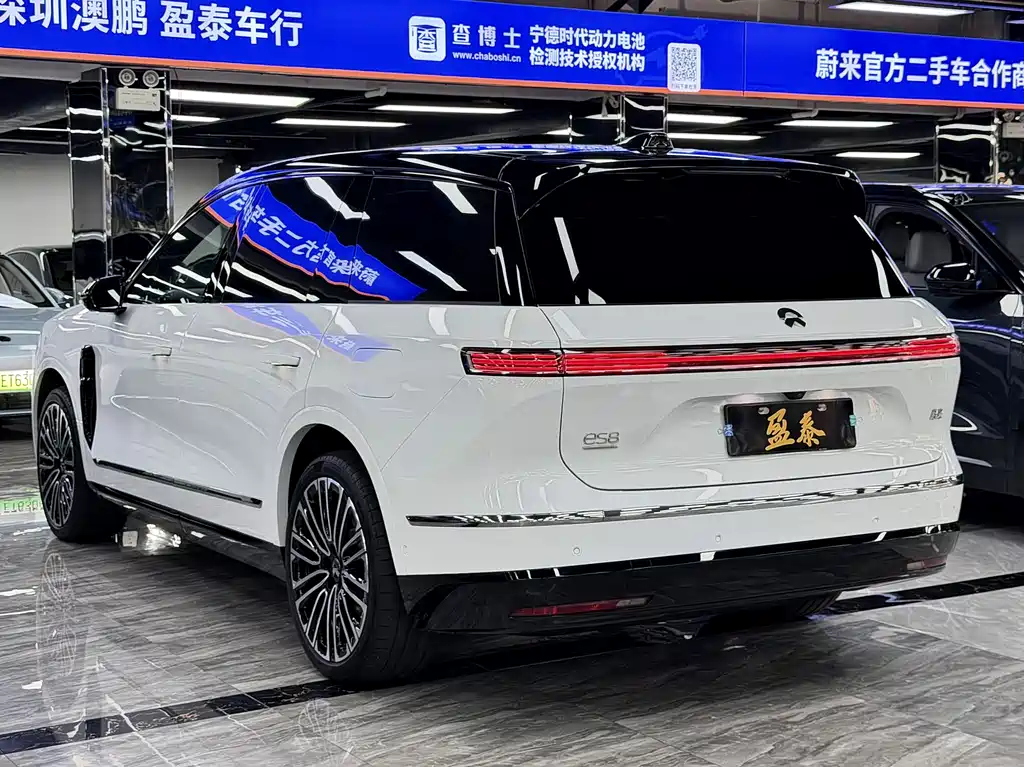 NIO ES8 2026 мест Executive