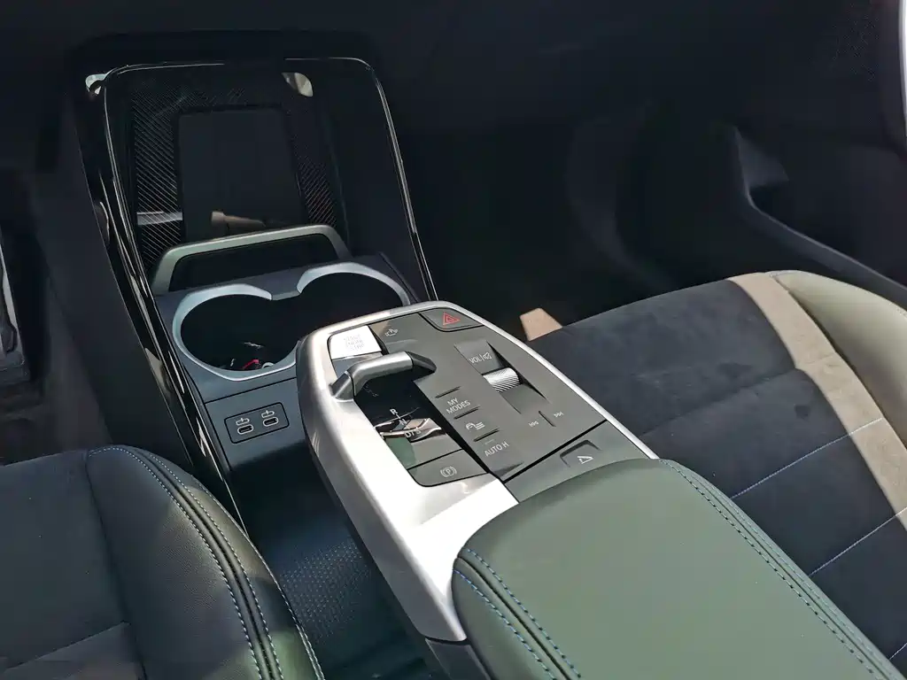 BMW X1 M35Li — миниатюра 15