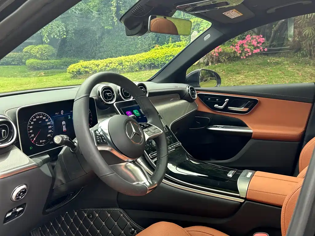 Mercedes-Benz GLC 2023 GLC 260 L 4MATIC 5 мест