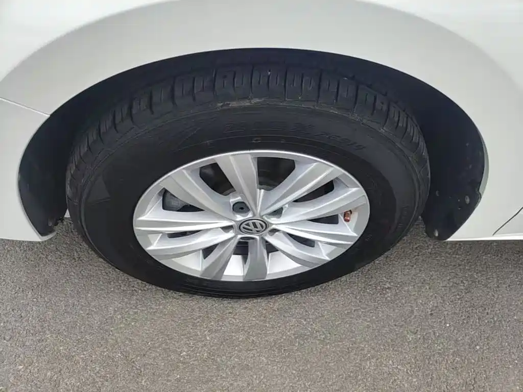Volkswagen Bora — миниатюра 23